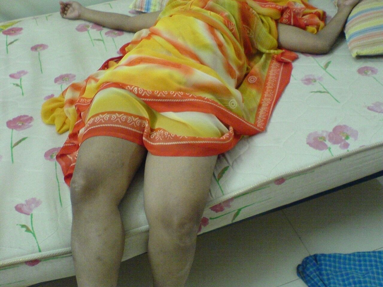 mumbaiswingers:  When you strip the maid