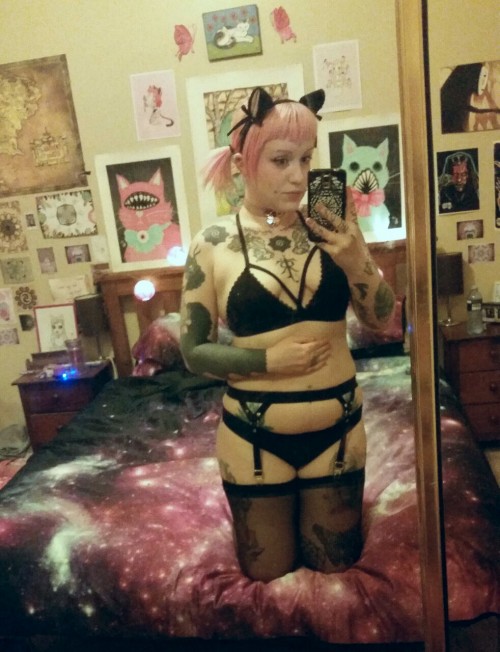 satanicspacecat:  I looked pretty damn cute last night. 😶