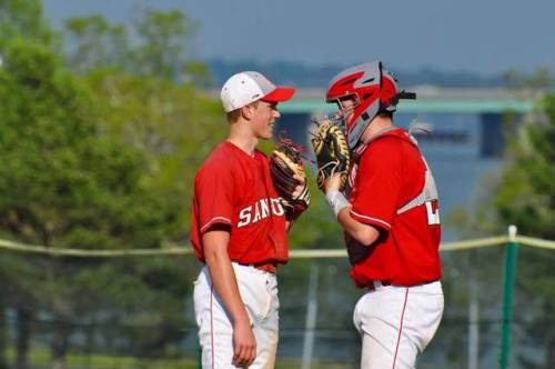 randyjockster:Awesome catcher bulge  Check out the catcher’s cup-shelf!