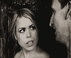 doortotomorrow:“I’m so glad I met you!”“Me too.”