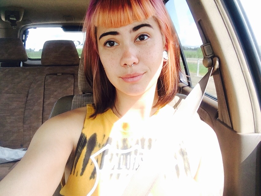 things-inbetween:  Come keep me company and ask me stuff on this 12 hour drive day.