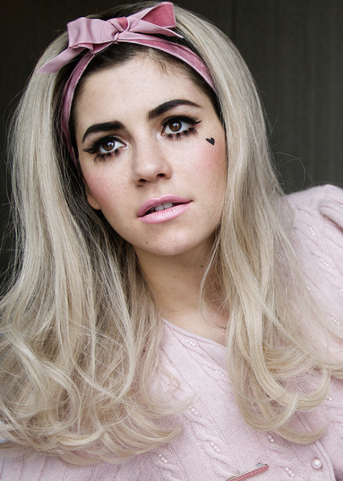 shampains:  Marina and the Diamonds photographed by Shanna Fisher for LADYGUNN magazine 