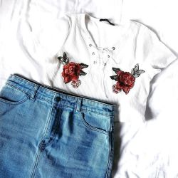 parisfashionn:  Lace Up Applique Ribbed Crop Top &gt;&gt;   Coupon Code: Zaful3rd (10% OFF)  