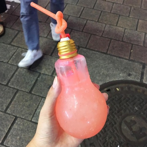 1apeach: www.instagram.com/p/BJMaWiYDoB0/