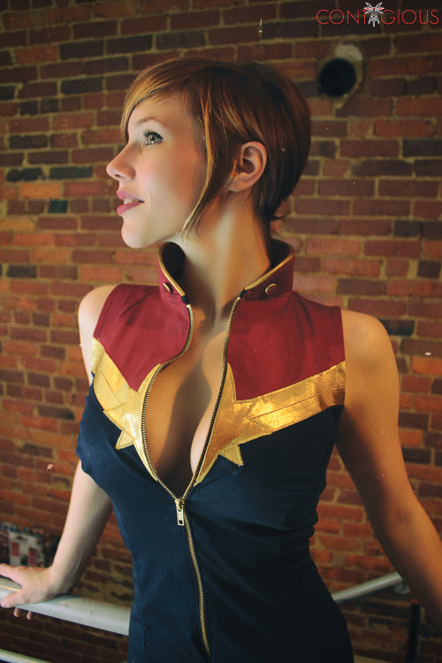 bythepowercosmic:  justkylemc:  contagiousmediaprod:  Captain Marvel Dress by Contagious Costuming  I’m in love.  ^ 