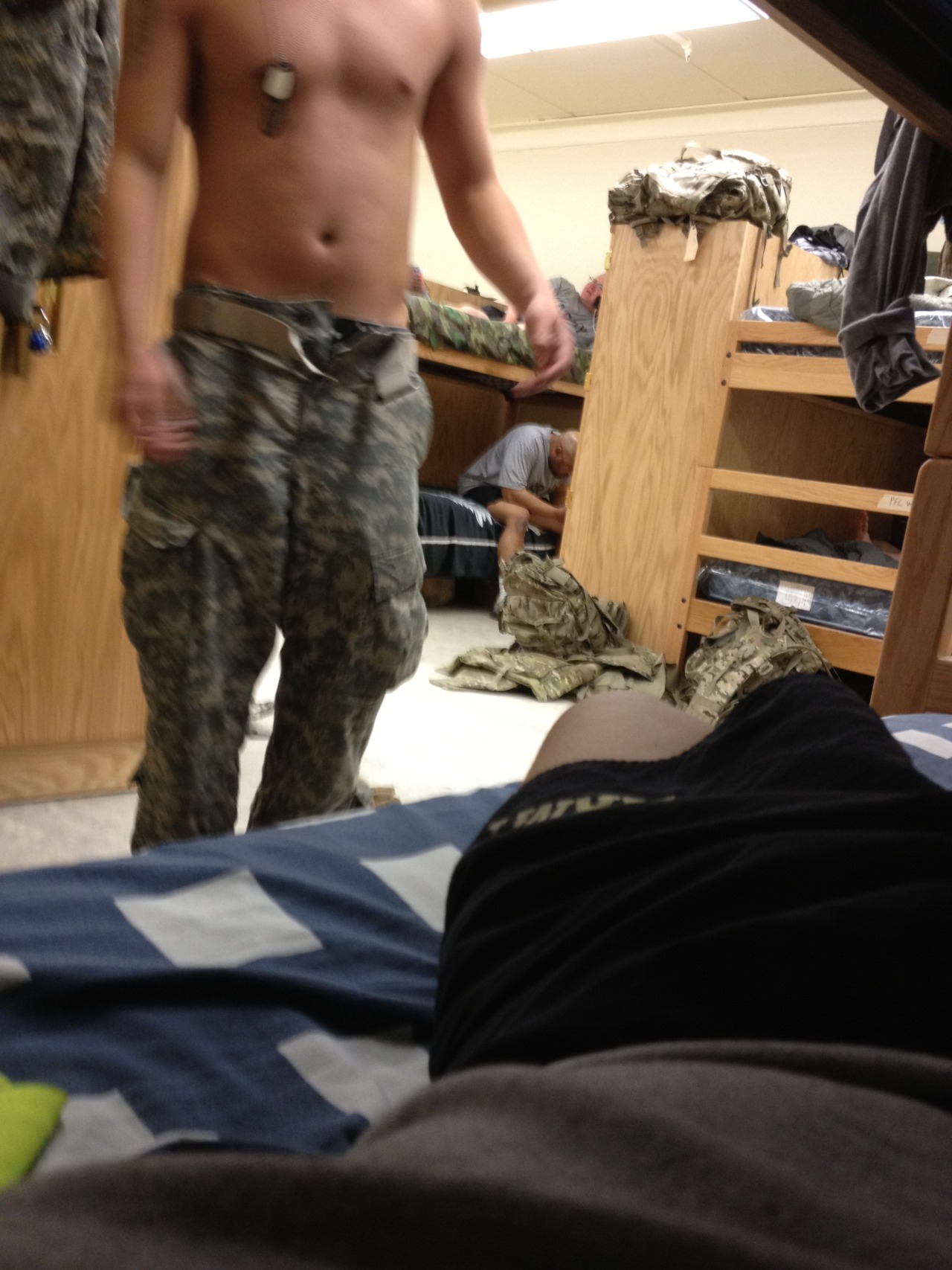 anonymousanybody:  my dick was so hard in these pix. I love my deployment fuck buddy.