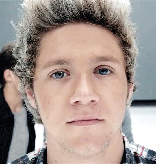 *bangs head on the keyboard repeatedly*