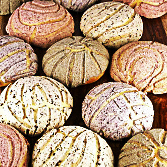 everybody-loves-to-eat:  conchas (mexican sweet bread) requested by aonymous