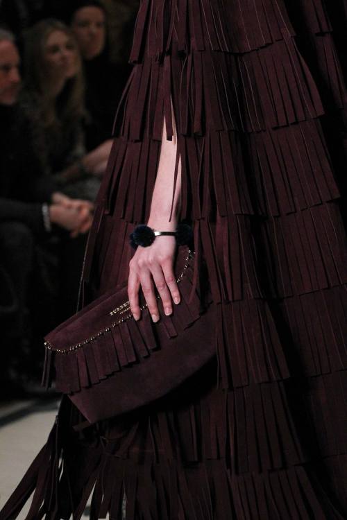 Burberry Prorsum F/W 2015 RTW details More here