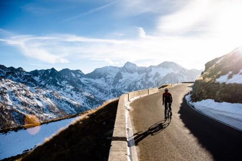 thecyclinglife: Up, up, and away by Jered Gruber