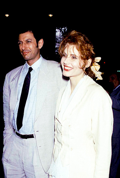 cydoniadreamland: mabellonghetti: Geena Davis and Jeff Goldblum red carpet looks from 1986 to 1990 omg yess 