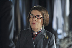 Maszületettbárány:  Linda Hunt (1945)