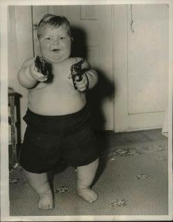 historicaltimes: Serial killer John Wayne Gacy at the age three. Photograph taken circa 1945 via reddit 