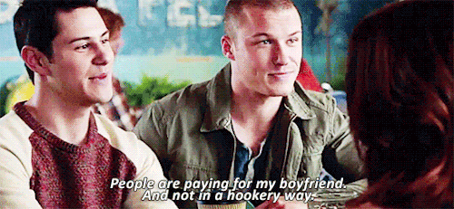 entertainmentweekly: The best one-liners from this week’s Faking It. GIF Source: MTV.