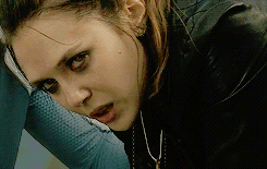 byalienpandorum:  Her thing is neuroelectric interfacing, telekinesis, mental manipulation.