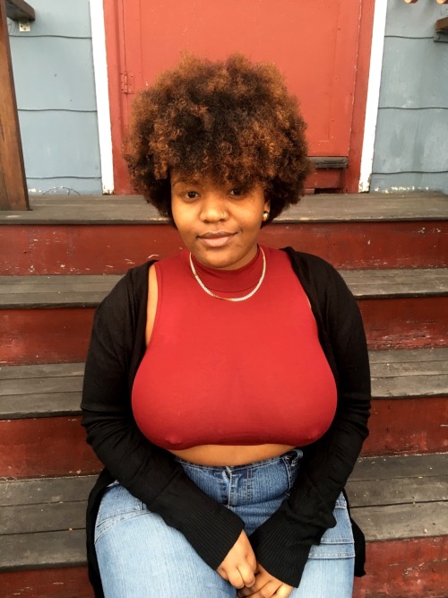 kingjaffejoffer:  90svigilante:Few poses and candids for Melanin Monday ✨👀👀👀👀👀