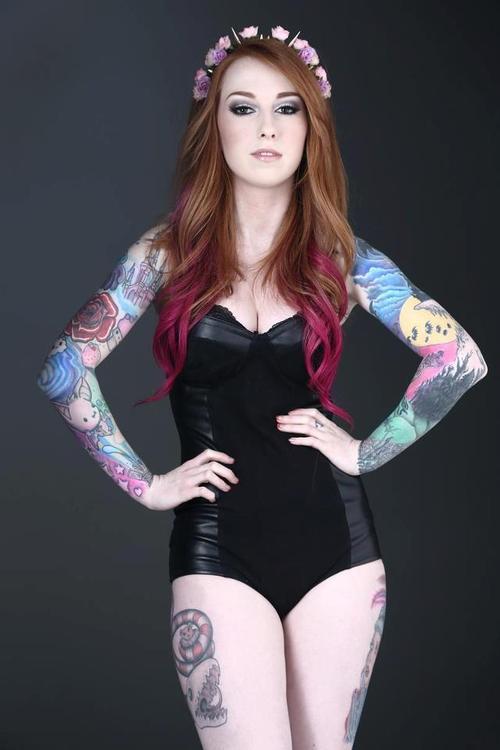 hot-tattooed-girls-3:  Secret Tattoo Meanings http://raiden0615.viralphotos.net/secret-tattoo-meanings