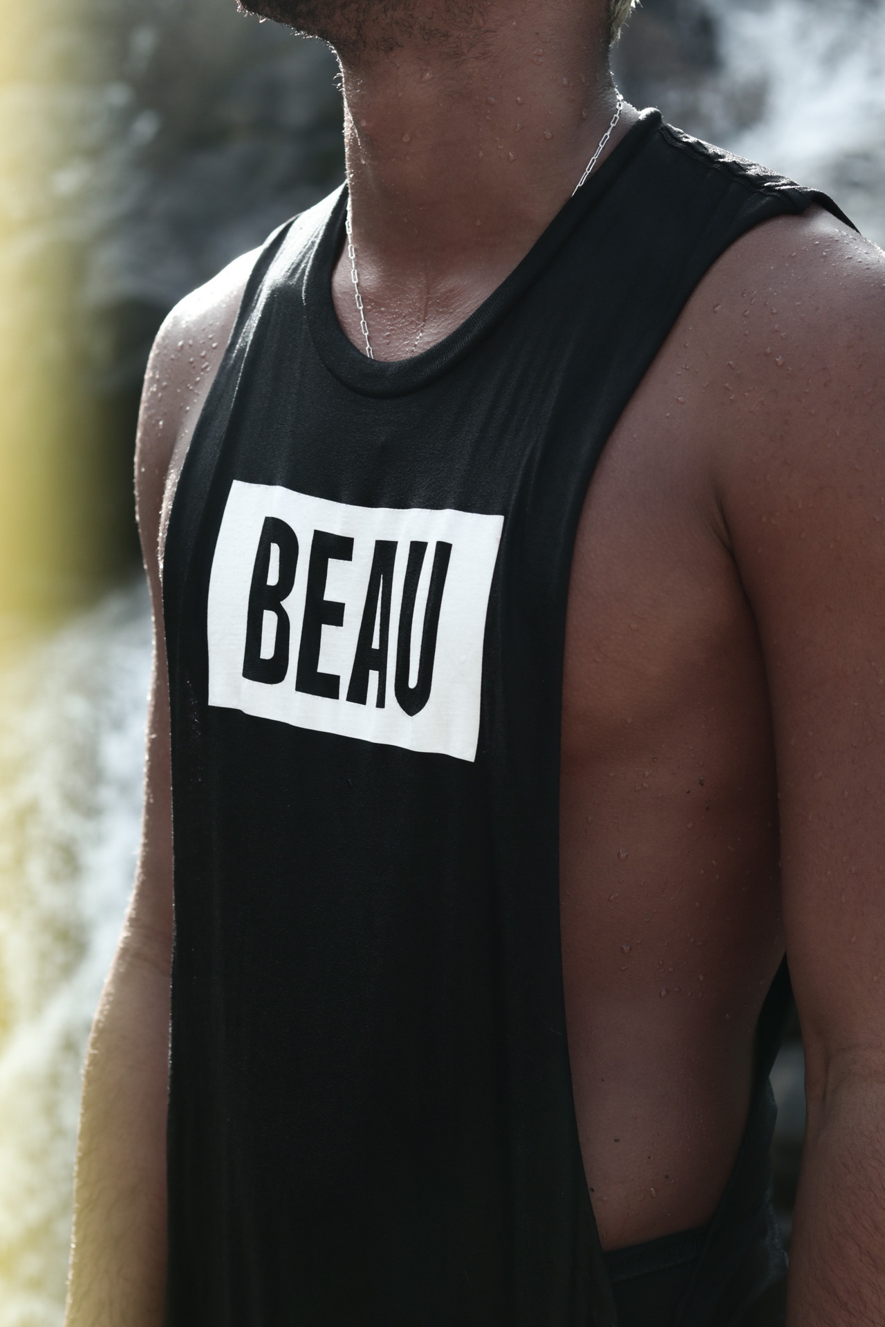 entremediodeel:  lo que te trae la isla,LUIS OCASIO wearing BEAU