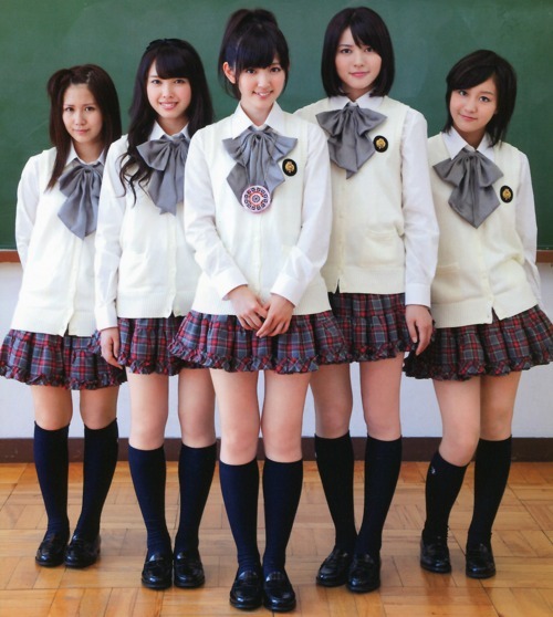 ↪ CLICK HERE TO SEE JAPANESE SCHOOL UNIFORMS ↩