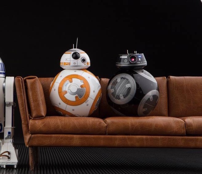 reserve: grvngersmalfoy: anyway why are they on a couch like they’re in couple’s