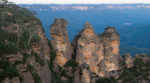 Australia’s Blue MountainsThe Three Sisters (pictured) in Blue Mountain National Park draw millions 