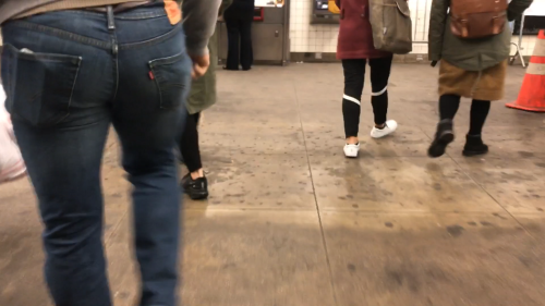 chunkcakes: Subway Stairs pictures
