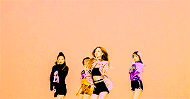 maerinah:  get to know me meme: [2/5] favorite girl groups â†’ Black Pink (2016)