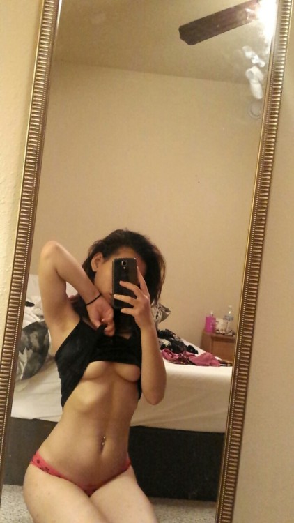 n4ked-er:  n4ked-er:  I’ve been loving my body lately…  I was slept on -_-