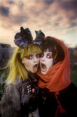 gothiccharmschool:  maudelynn:  Nina Hagen and Lene Lovich, 1979  via History In Pictures  I now want to recreate this photo with kambriel. It looks like something we’d do. 