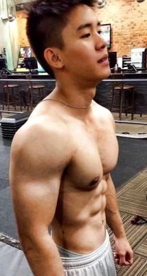 sgprotein:  nanrensg:  asianmusclefetish:  Original post: http://asianmusclefetish.tumblr.com  Handsome and hunky that’s not overly muscled, and brimming with innocence. Perfect BF material.   Don’t need a bf - how about I just fuck him?