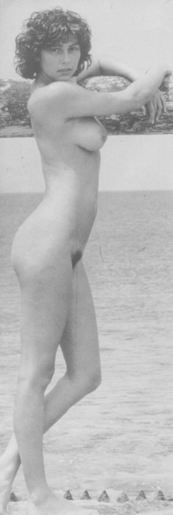 nudistmagazine:   Health & Efficiency Volume 79 Number 2 (1978) 