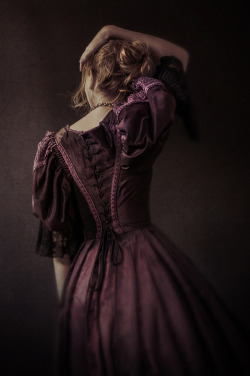 victorian-goth:  Victorian goth  http://victorian-goth.tumblr.com/