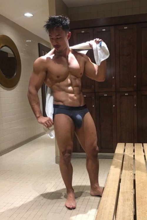 themaleformsblog: Follow us on Buff Men : www.facebook.com/worldsbuffmenMale Ass : AllM