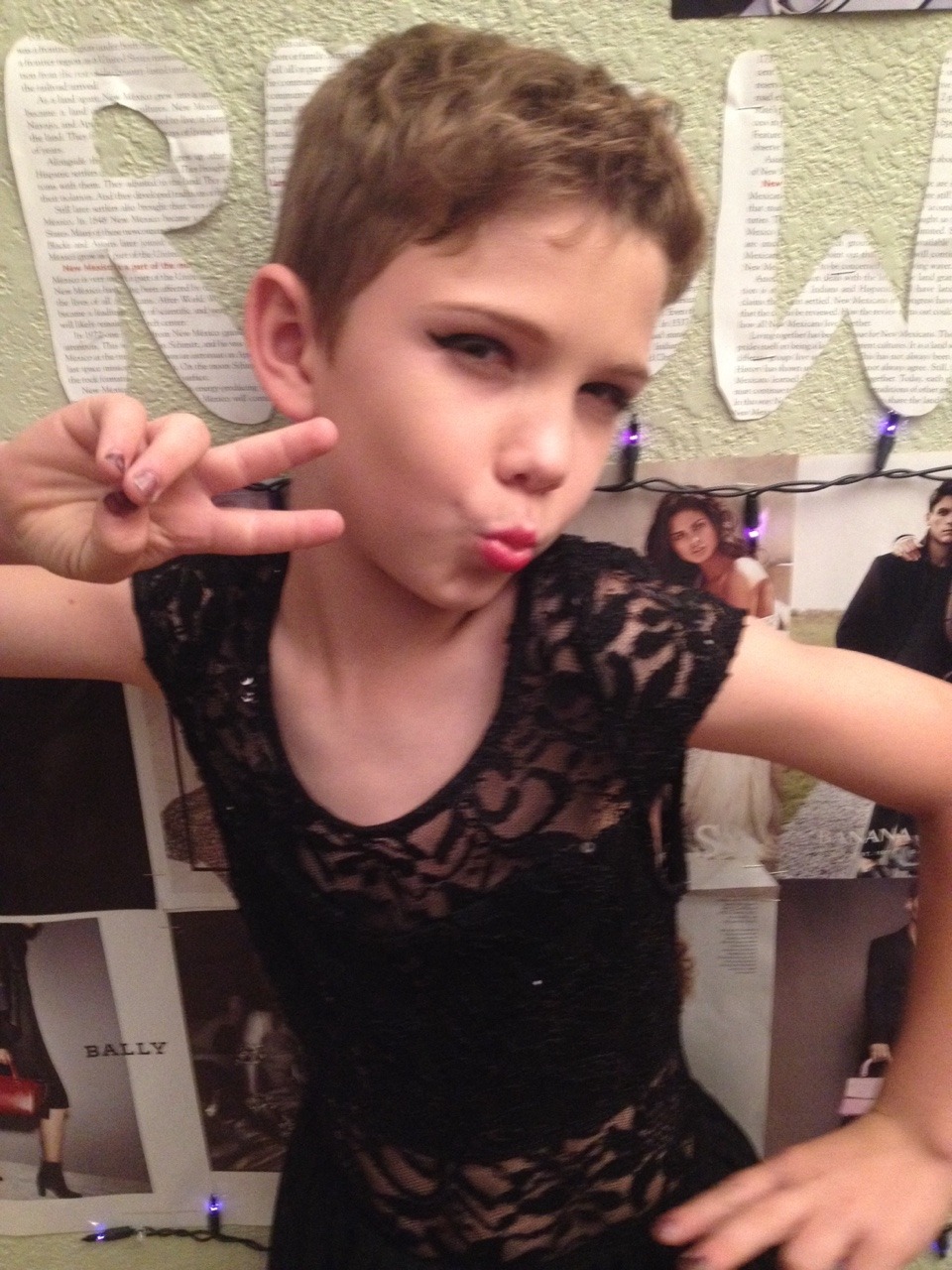 wanduh-lust:   yowgert:  Meet my little brother Jamie, he’s 8 years old and loves