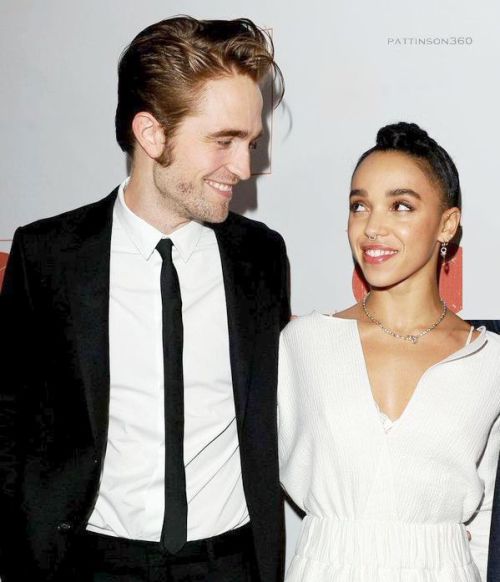 pattinson360:  New story in Women’s Wear Daily mentions Robert Pattinson and fiancee, twigs at