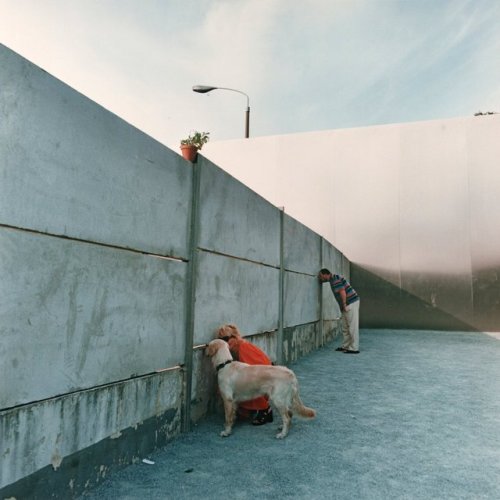 nitramar: Wall Memorial on Bernauer Strasse, Berlin, 1998. Photo by Ute Mahler / Ostkreuz.