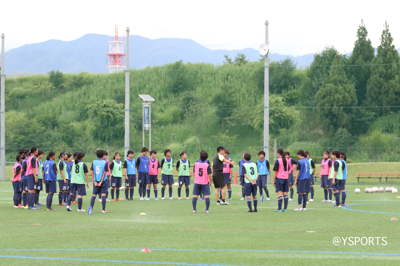 Yスポーツ 山梨の地域密着スポーツwebマガジン 日本航空高校女子サッカー部へ