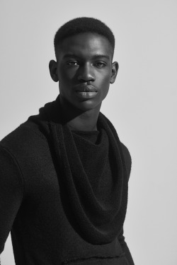 ohthentic:  kearata:  blackfashion:  Oreo   https://www.instagram.com/realgioe/?hl=en  Peggi Lepage Models   http://willyverse.com  Toronto, Canada   @kingsoreal  Giovanni Ellis   Oh