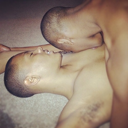 iloveblackdic:PIT STOP…….PART 19  Love licking my way up a man’s stomach and chest then diving into his pits, feeling him shudder, feeling his dick rise.   FOLLOW :  ILOVEBLACKDIC  OVER 7000 followers.  Thank you!! Contact/Submissions :  KIK -