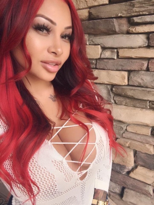 mailmanqc:  pussyconnoisseur6996:  🙌😍 Sexy & Tatted Brittanya Razavi 🔥🔥🔥  Always wanted to see this hot babe naked🔥🔥🔥