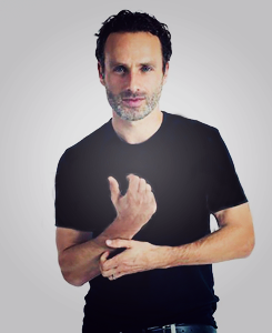 sassy-but-fab:   How be sexy with Andrew Lincoln  
