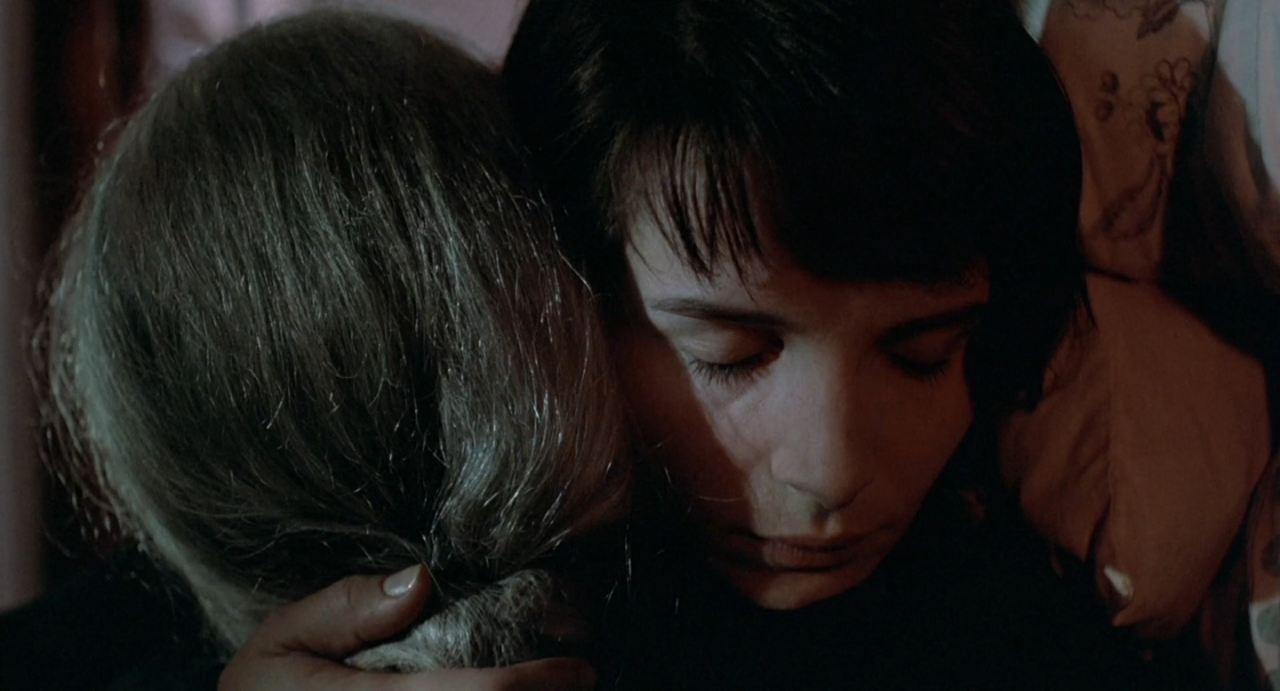 davidcronenburgers:   Trois couleurs: Bleu (1993) Directed by Krzysztof Kieslowski