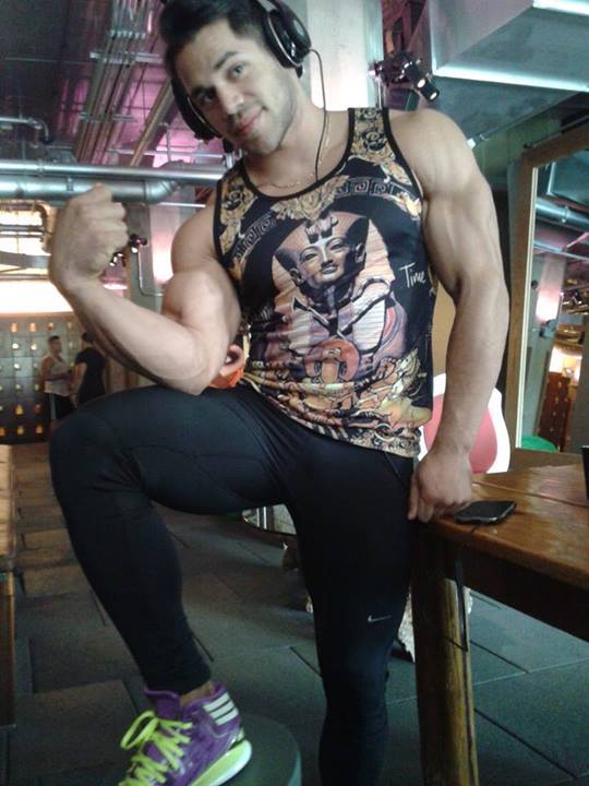 spandextights:  Alexander Ortiz 