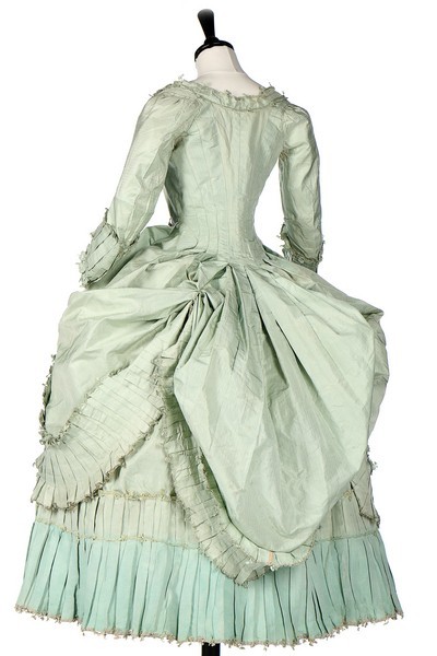 historicaldress:A peppermint-green silk ‘Circassienne’ robe, French, circa 1780, the over-dress with