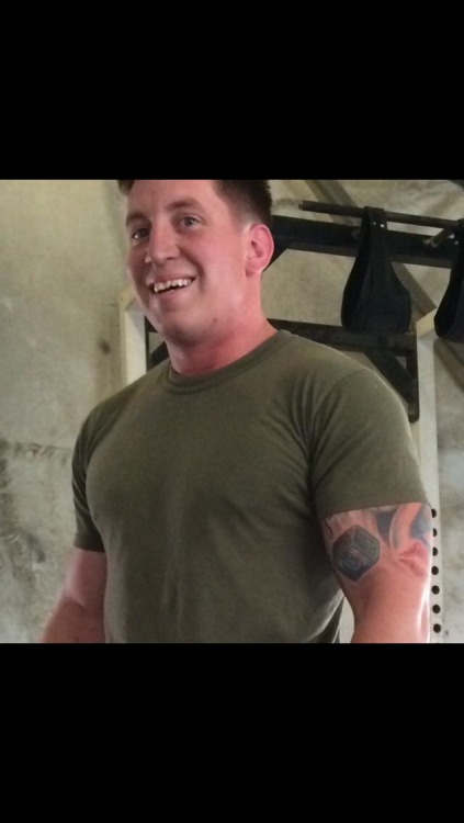 Sex americanmilitarystuds:  Look at this marines pictures