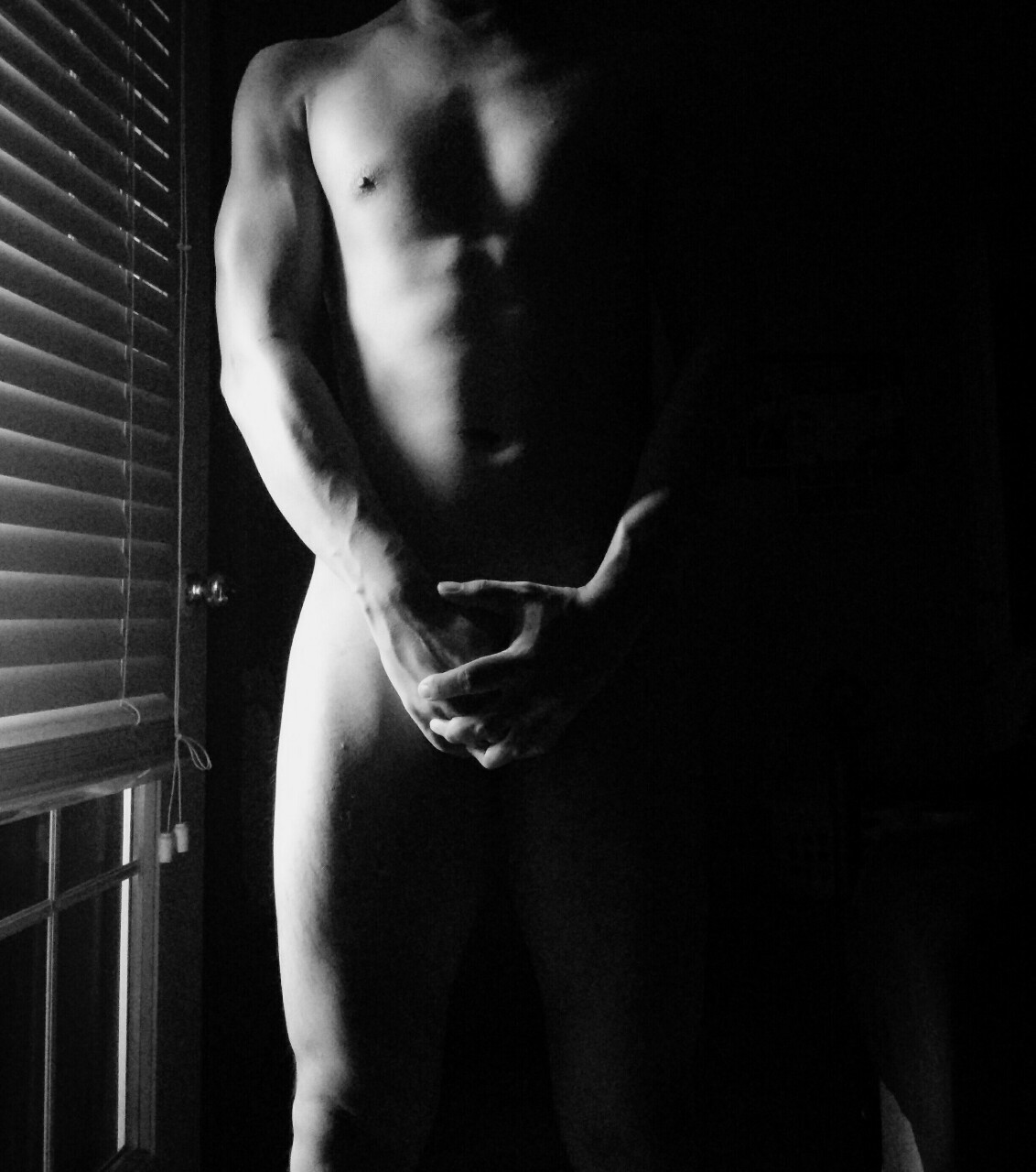 awaitingthegreatcollapse:  sp0nge-worthy:  Experimenting with BnW photography. awaitingthegreatcollapse