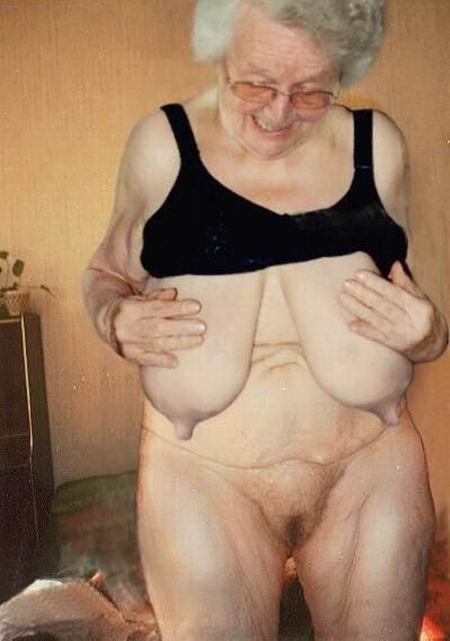 Very old oma granny tits