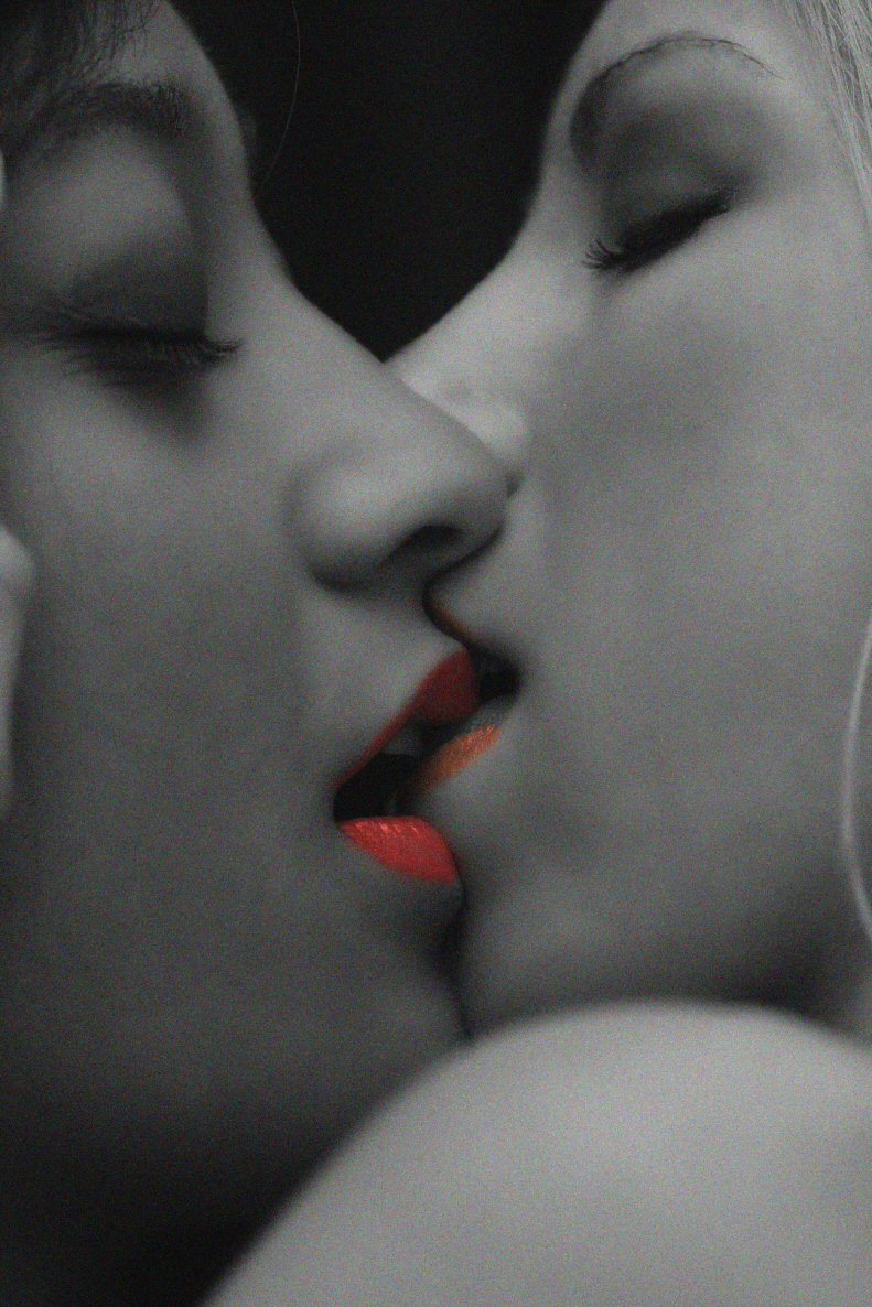 lesbiansilk:  by Earthrise Studios (Photographer) 