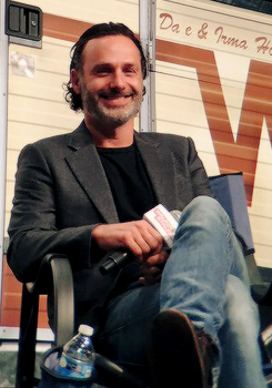 dailytwdcast:  WalkerStalkerCon:“I do think