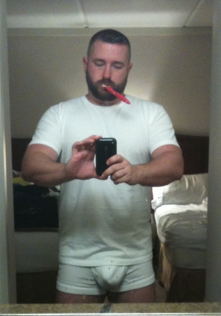 shortcub:  nice bulge 